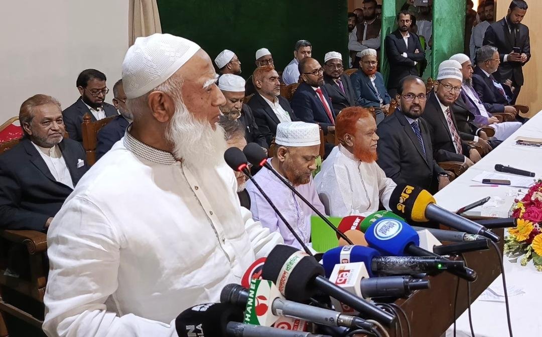 পলিটিক্যালি মোটিভেটেড না হয়ে মানুষের কল্যাণে আইনজীবীদেরকে কাজ করতে হবে: জামায়াতে আমীর