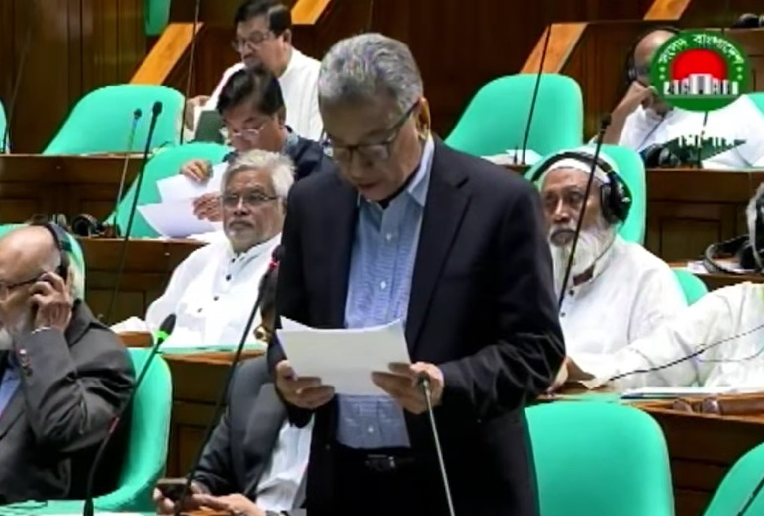 ট্রিলিয়ন ডলারের অর্থনীতির লক্ষ্য, অন্তর্ভুক্তিমূলক ও টেকসই কাঠামো নিয়ে কাজ করছে সরকার: অর্থমন্ত্রী আমির খসরু মাহমুদ চৌধুরী