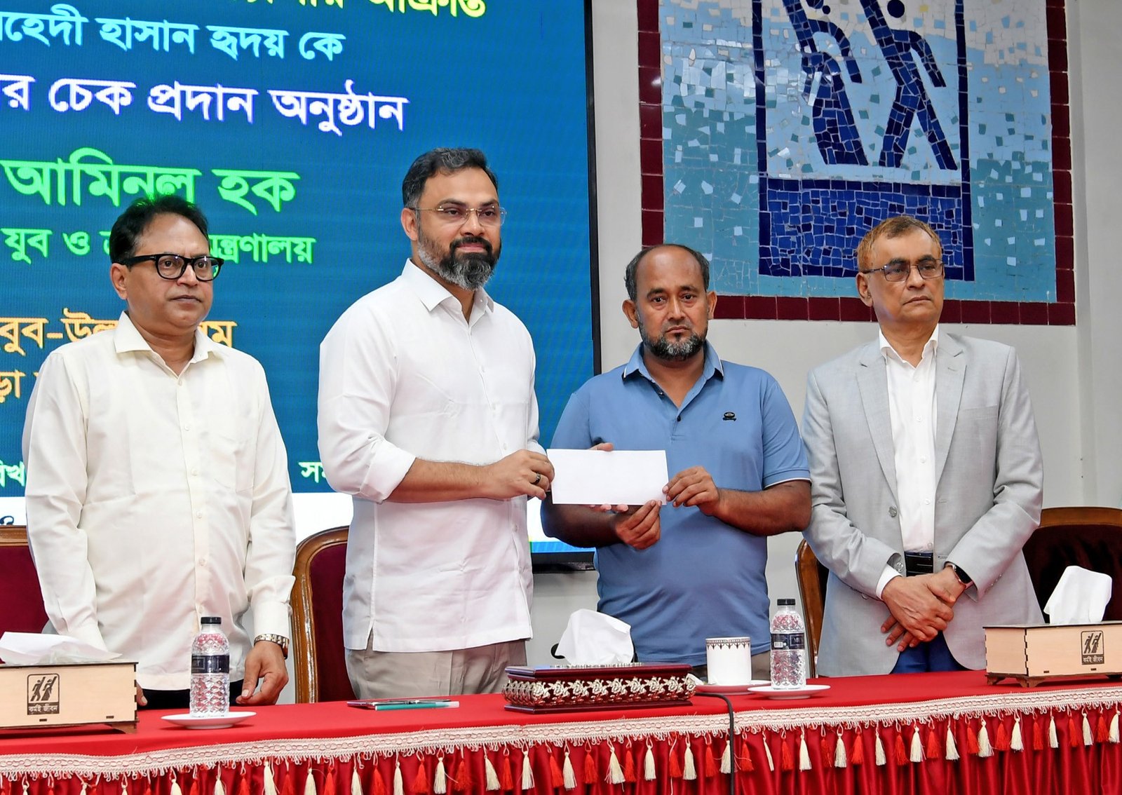 ক্যান্সার আক্রান্ত ক্রিকেটার মেহেদী হাসান হৃদয়ের পাশে যুব ও ক্রীড়া মন্ত্রণালয়