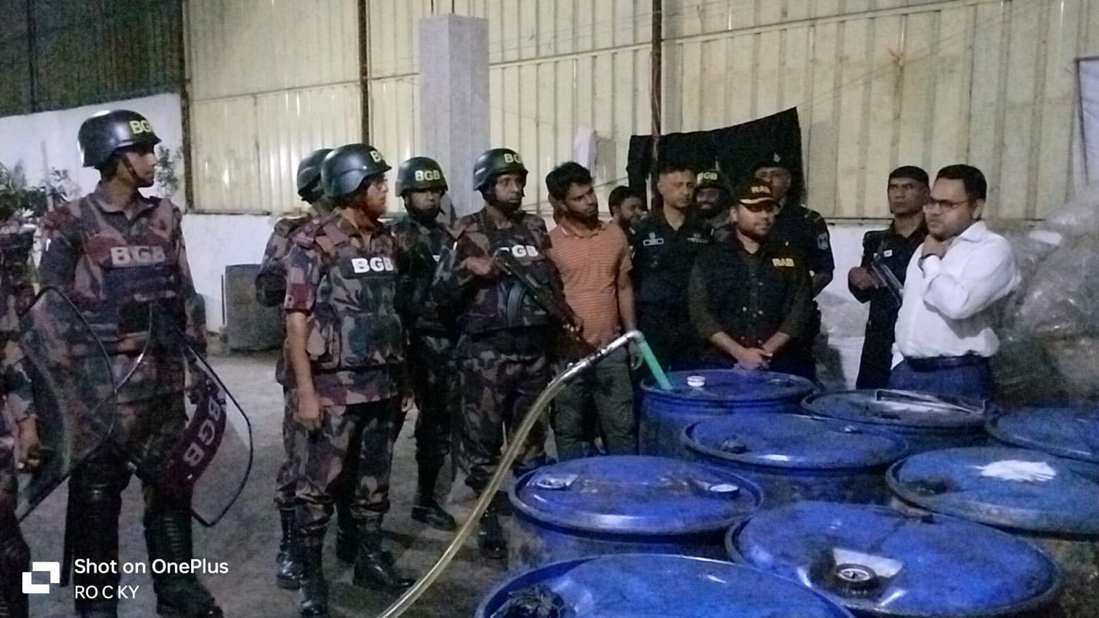ভোজ্য তেলের বাজার স্থিতিশীল রাখতে সীমান্ত এলাকাসহ সারাদেশে বিজিবির তৎপরতা জোরদার