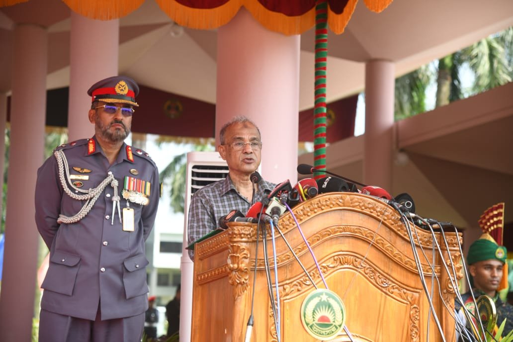 আনসারকে পেশাদার বাহিনী হিসেবে গড়ে তোলা হবে : স্বরাষ্ট্র উপদেষ্টা
