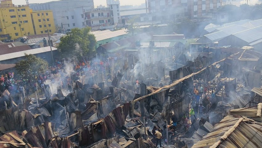কালিয়াকৈর উপজেলার পূর্ব চান্দরা দিঘীরপাড় এলাকায় তিনটি কলোনিতে ভয়াবহ অগ্নিকাণ্ড