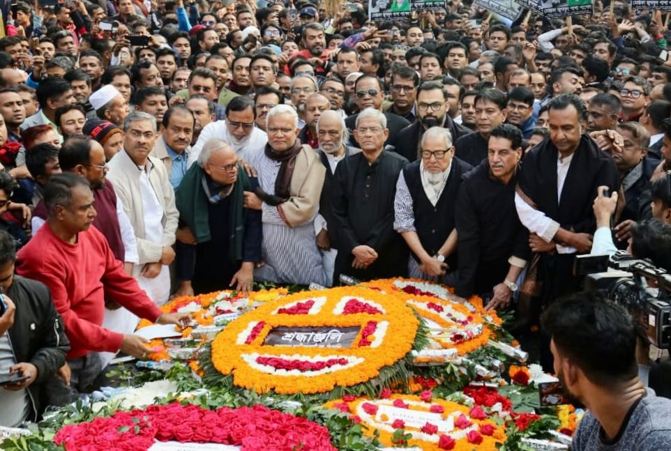 শহিদ বুদ্ধিজীবীদের প্রতি বিএনপির শ্রদ্ধা নিবেদন