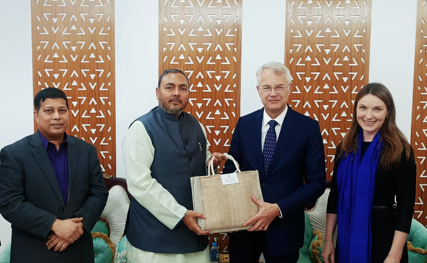রপ্তানির জন্য আমদানিকে বহুমুখী করতে হবে - বাণিজ্য প্রতিমন্ত্রী