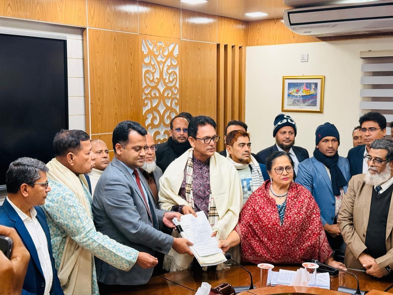 চাঁদপুর-১ (কচুয়া) আসনের জন্য মনোনয়ন জমা দিলেন ড. আ ন ম এহছানুল হক মিলন