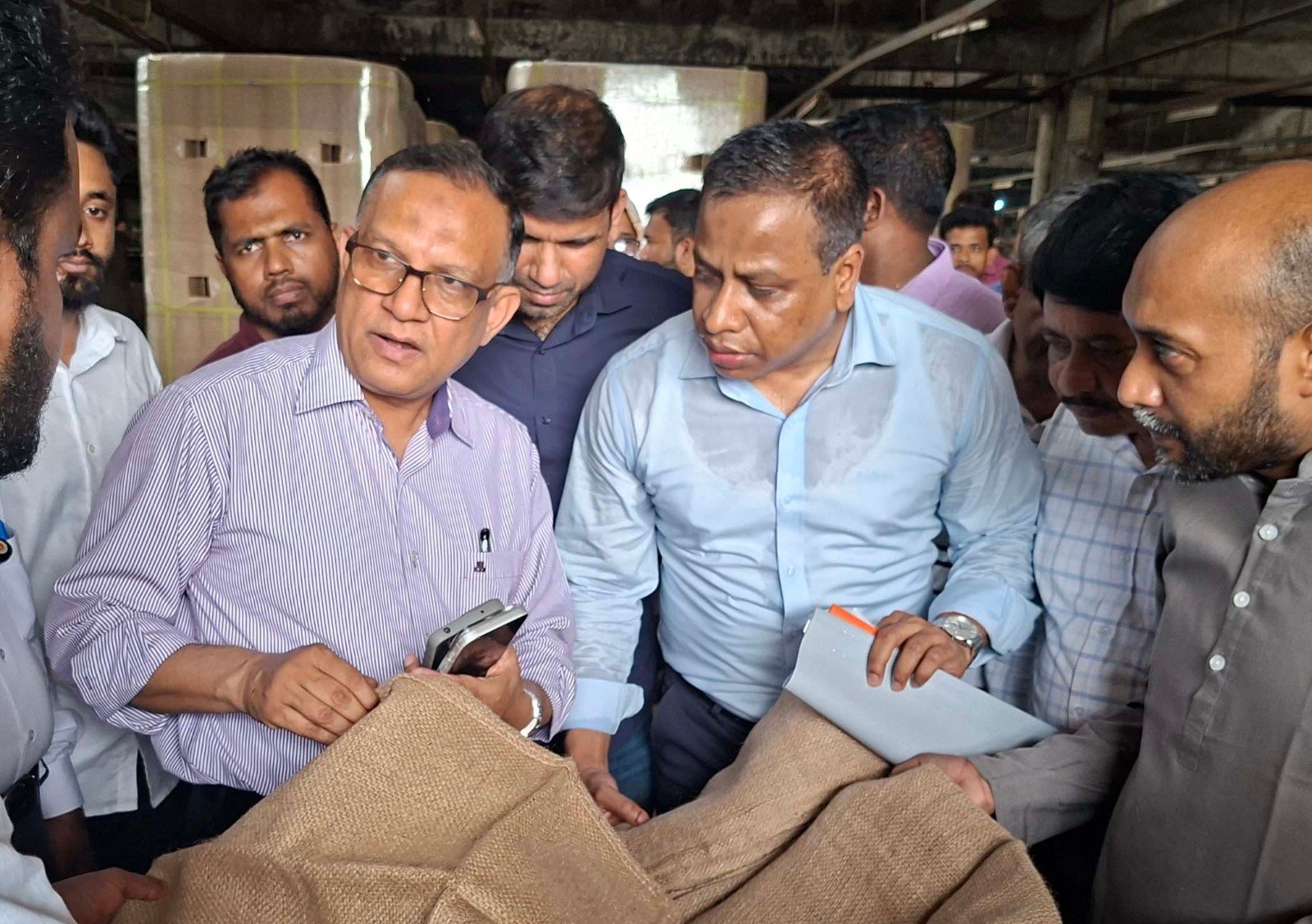 বন্ধ পাটকল চালু হলে অর্থনীতিতে গতি আসবে: বস্ত্র ও পাট প্রতিমন্ত্রী