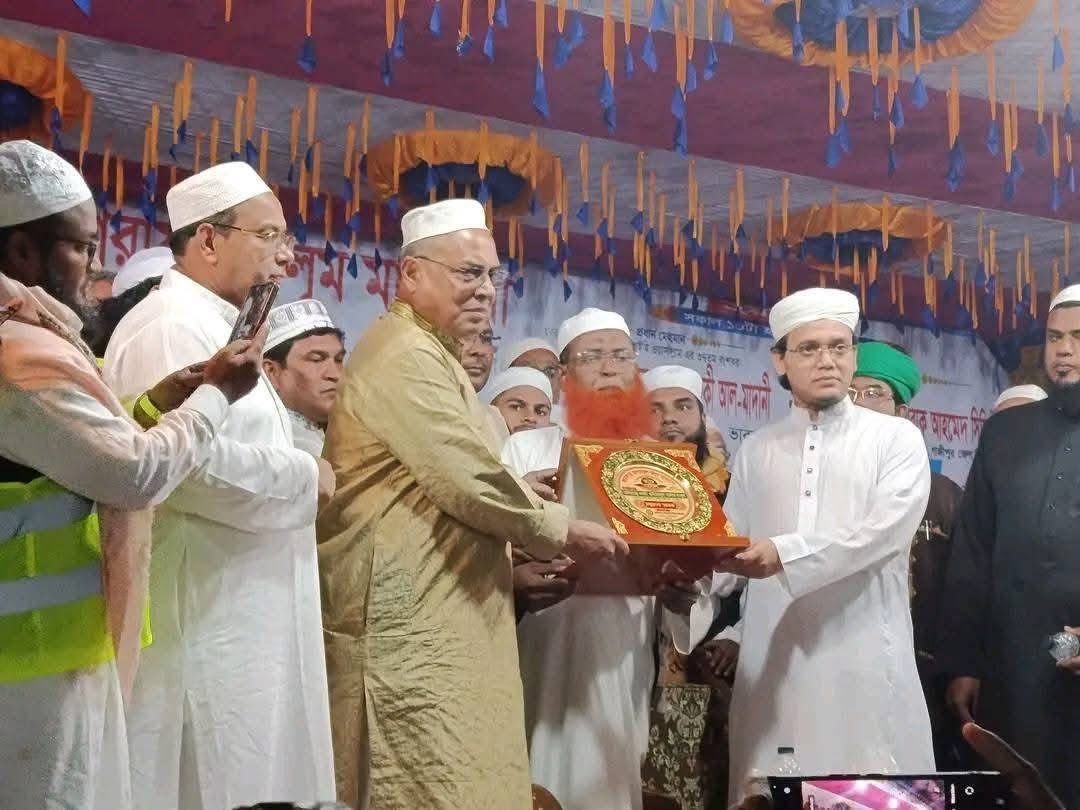 কালিয়াকৈরে বার্ষিক ওয়াজ ও দোয়া মাহফিলে অংশ নিলেন কাজী ছাইয়েদুল আলম বাবুল