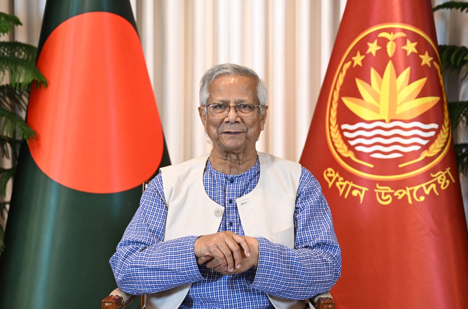 উৎসবমুখর পরিবেশে দ্বিধাহীন চিত্তে ভোট দিতে দেশবাসীর প্রতি আহ্বান জানালেন প্রধান উপদেষ্টা